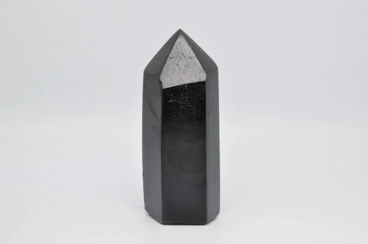 * TURMALIN CZARNY OBELISK WIEŻA NATURALNY MINERAŁ CIEMNA BARWA NR 5 *
