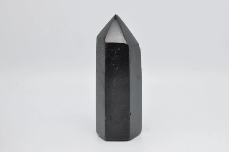 * TURMALIN CZARNY OBELISK WIEŻA NATURALNY MINERAŁ CIEMNA BARWA NR 5 *
