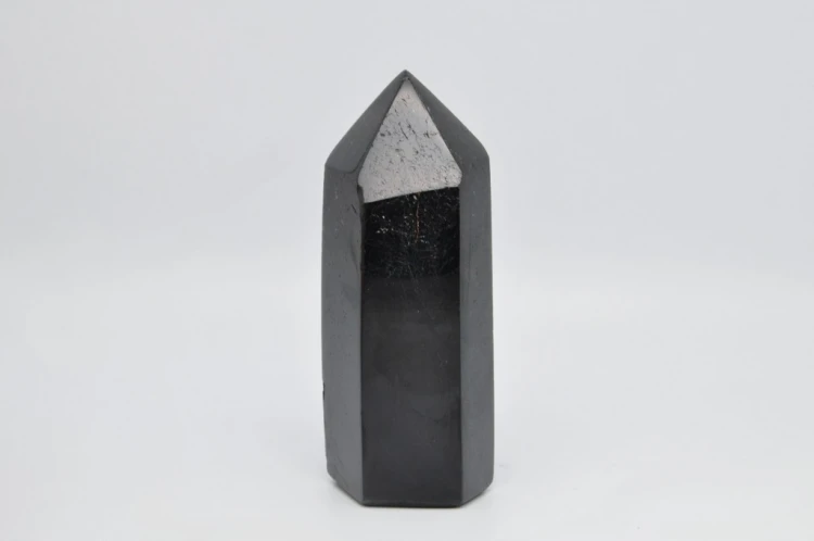 * TURMALIN CZARNY OBELISK WIEŻA NATURALNY MINERAŁ CIEMNA BARWA NR 5 *