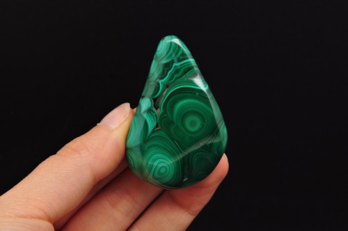 * MALACHIT ZAMBIA UROCZY MAŁY OKAZ ŚLICZNY MINERAŁ NR 18 *