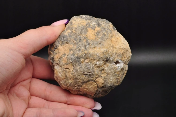 * GEODA KWARCOWA NATURALNA MAROKO ZJAWISKOWE BŁYSZCZĄCE KRYSZTAŁY NR 2 *