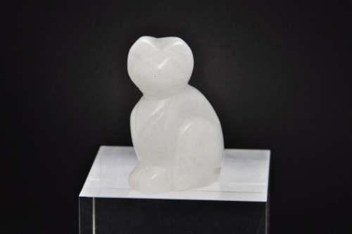 * KWARC FIGURKA RZEŹBA KOT ŚLICZNY KAMIEŃ NATURALNY NR 4 *