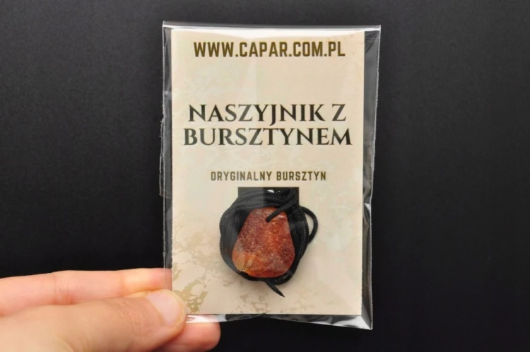 * BURSZTYN BAŁTYCKI POLSKA ELEGANCKA ZAWIESZKA NA SZNURKU NR 2 *