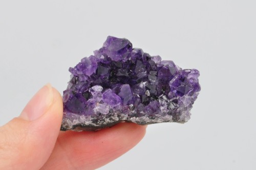 * AMETYST SZCZOTKA URUGWAJ PRZEPIĘKNY MINERAŁ FIOLETOWE KRYSZTAŁY NR 11 *