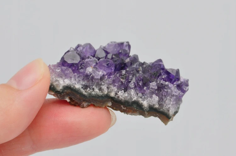 * AMETYST SZCZOTKA URUGWAJ PRZEPIĘKNY MINERAŁ FIOLETOWE KRYSZTAŁY NR 11 *