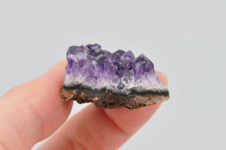 * AMETYST SZCZOTKA URUGWAJ PRZEPIĘKNY MINERAŁ FIOLETOWE KRYSZTAŁY NR 11 *