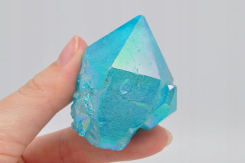 * KWARC BLUE AURA MADAGASKAR NIEBIESKI KOLOR MINERAŁ DO KOLEKCJI NR 1 *