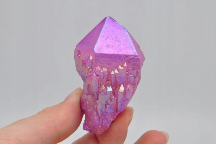 * KWARC PINK AURA KRYSZTAŁ GÓRSKI MADAGASKAR PIĘKNY RÓŻOWY KOLOR NR 7 *