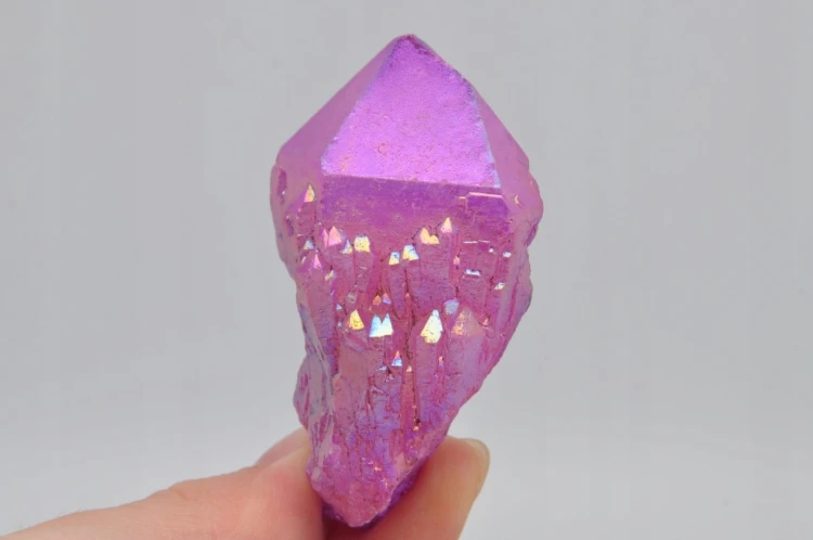 * KWARC PINK AURA KRYSZTAŁ GÓRSKI MADAGASKAR PIĘKNY RÓŻOWY KOLOR NR 7 *