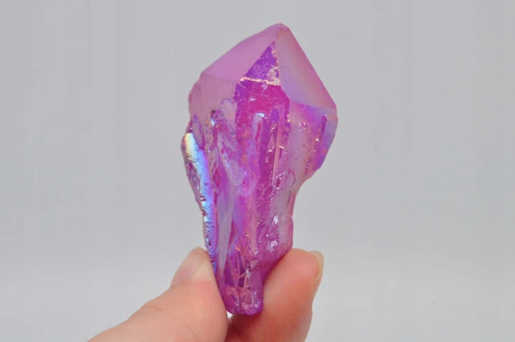 * KWARC PINK AURA KRYSZTAŁ GÓRSKI MADAGASKAR PIĘKNY RÓŻOWY KOLOR NR 7 *