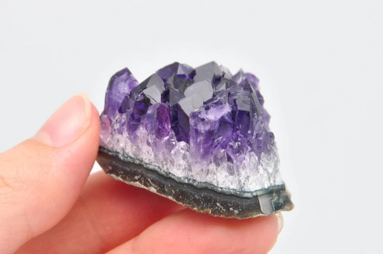 * AMETYST SZCZOTKA URUGWAJ MAŁY MINERAŁ UROCZE KRYSZTAŁY NR 12 *