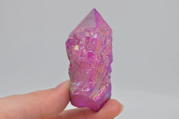 * KWARC PINK AURA KRYSZTAŁ GÓRSKI MADAGASKAR WIELOBARWNA POŚWIATA NR 9 *