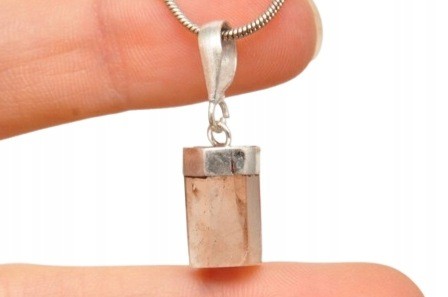 * TOPAZ PAKISTAN UNIKATOWA ZAWIESZKA DELIKATNA BIŻUTERIA SREBRO 925 NR 19 *