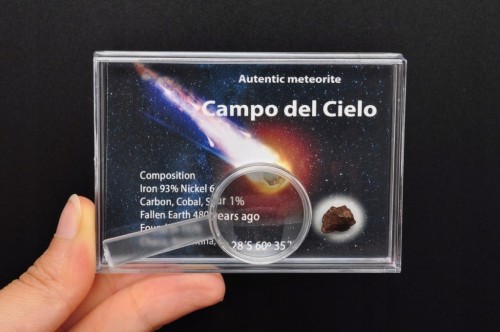 * METEORYT CAMPO DEL CIELO ZJAWISKOWY OKAZ W PUDEŁKU Z LUPĄ NR 3 *
