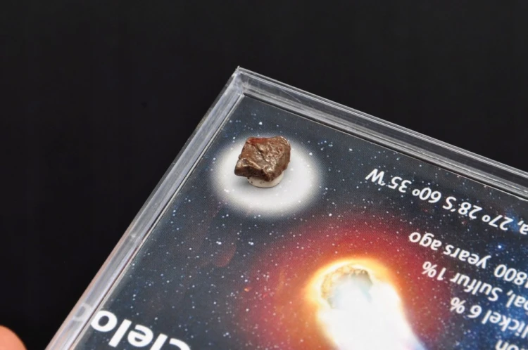 * METEORYT CAMPO DEL CIELO INTERESUJĄCY PRAWDZIWY OKAZ NR 12 *
