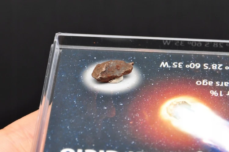 * METEORYT CAMPO DEL CIELO INTERESUJĄCY KSZTAŁT SUROWY OKAZ NR 9 *