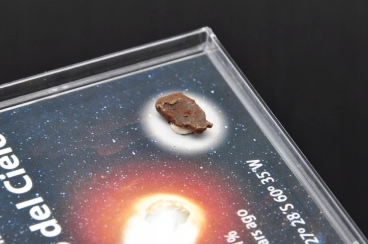 * METEORYT CAMPO DEL CIELO INTERESUJĄCY KSZTAŁT SUROWY OKAZ NR 9 *