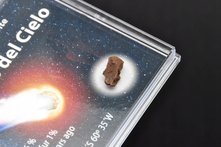 * METEORYT CAMPO DEL CIELO INTERESUJĄCY KSZTAŁT SUROWY OKAZ NR 9 *