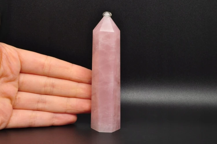 * KWARC RÓŻOWY ŚLICZNA WIEŻA OBELISK UROCZY OKAZ NA PREZENT NR 6 *