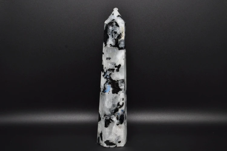 * KAMIEŃ KSIĘŻYCOWY MOONSTONE OBELISK WIEŻA MIENIĄCY OKAZ NR 3 *