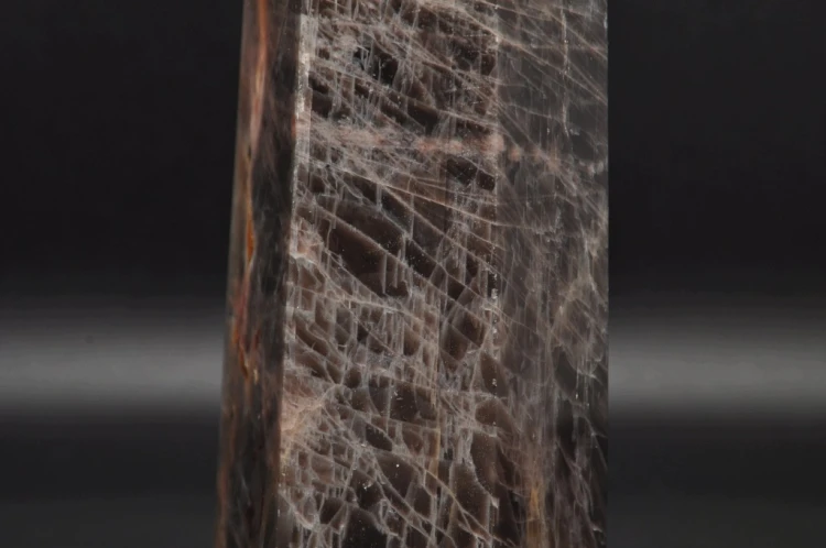 * KAMIEŃ KSIĘŻYCOWY MOONSTONE OBELISK WIEŻA BŁYSZCZĄCA POŚWIATA NR 2 *