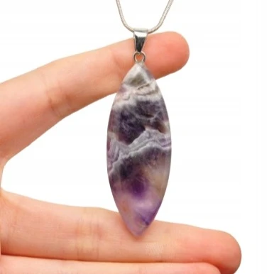 * AMETYST SZEWRON PIĘKNA PODŁUŻNA ZAWIESZKA NATURALNY MINERAŁ NR 11 *