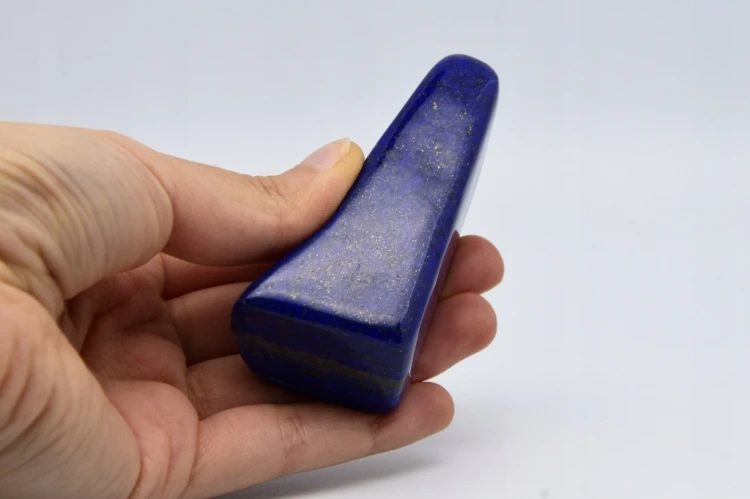 * LAPIS LAZULI AFGANISTAN INTERESUJĄCY KSZTAŁT SZLIFOWANY KAMIEŃ NR 11 *