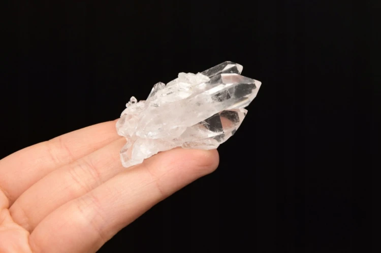 * KRYSZTAŁ GÓRSKI BRAZYLIA ŚLICZNY ZROST KRYSZTAŁU CZYSTY MINERAŁ NR 6 *