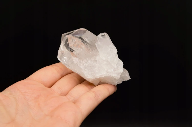 * KRYSZTAŁ GÓRSKI BRAZYLIA UROKLIWY MINERAŁ CZYSTY SUROWY OKAZ NR 7 *