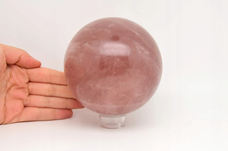 * KWARC RÓŻOWY NATURALNY MINERAŁ DUŻA KULA 1,6 KG GŁĘBOKA BARWA NR 2 *