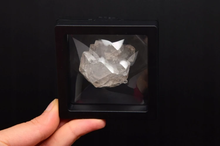 * KWARC W STYLU HERKIMER MAROKO WYJĄTKOWY DUŻY KRYSZTAŁ W RAMCE 3D NR 1 *