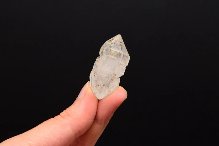 * KWARC W STYLU HERKIMER MAROKO ŚLICZNY DWUSTRONNY KRYSZTAŁ W RAMCE 3D NR 3