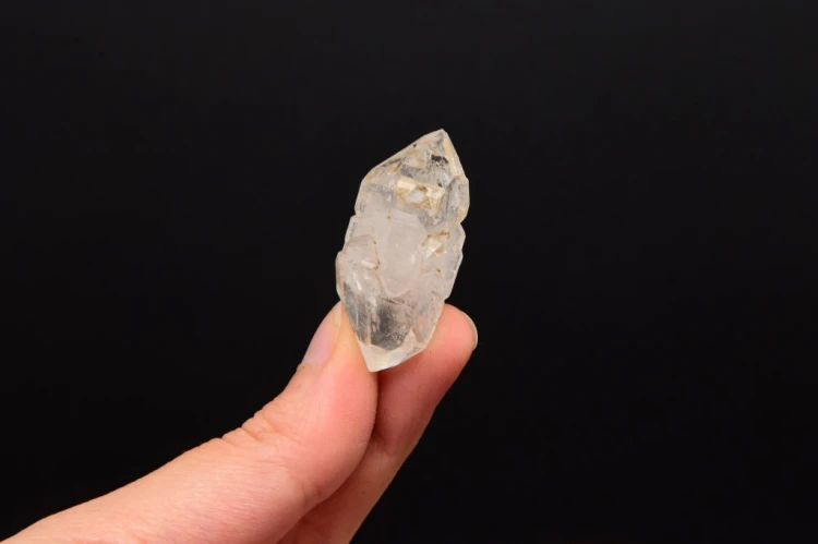* KWARC W STYLU HERKIMER MAROKO ŚLICZNY DWUSTRONNY KRYSZTAŁ W RAMCE 3D NR 3