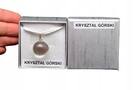 * KRYSZTAŁ GÓRSKI UROKLIWA CZYSTA MAŁA ZAWIESZKA W PUDEŁKU MINERAŁ NR 29 *