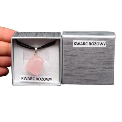 * KWARC RÓŻOWY ŚLICZNA ZAWIESZKA NA SZNURKU W PUDEŁKU PIĘKNA BARWA NR 22 *
