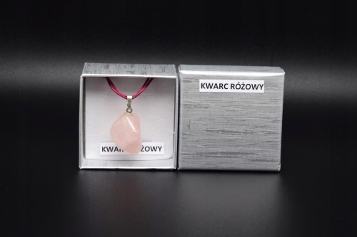 * KWARC RÓŻOWY UROKLIWA ZAWIESZKA NA SZNURKU W PUDEŁKU NR 25 *