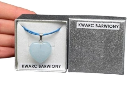 * KWARC BARWIONY UROKLIWA BŁĘKITNA ZAWIESZKA SERCE W PUDEŁKU NR 31 *
