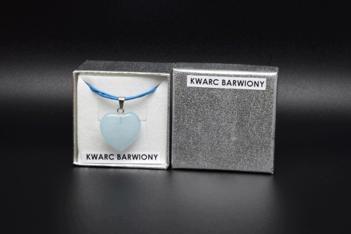 * KWARC BARWIONY UROKLIWA BŁĘKITNA ZAWIESZKA SERCE W PUDEŁKU NR 31 *