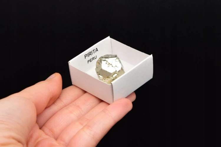 * KOSTKA PIRYTU PERU CIEKAWY MINERAŁ ŚWIETNY OKAZ NA PREZENT NR 1 *