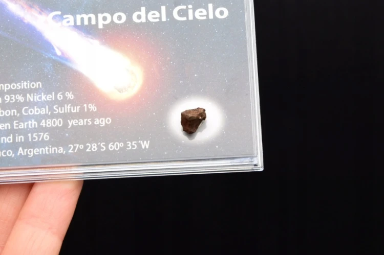 * METEORYT CAMPO DEL CIELO ŚWIETNY OKAZ W PUDEŁKU NA PREZENT NR 14 *