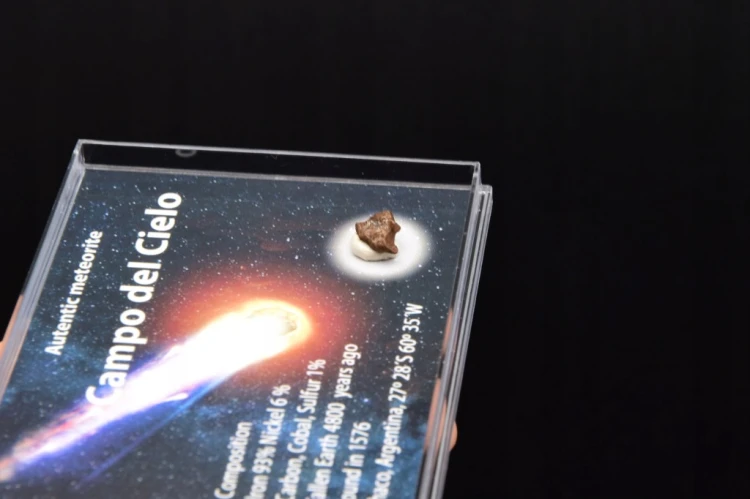 * METEORYT CAMPO DEL CIELO ZJAWISKOWY OKAZ W ZAMYKANYM PUDEŁKU NR 13 *