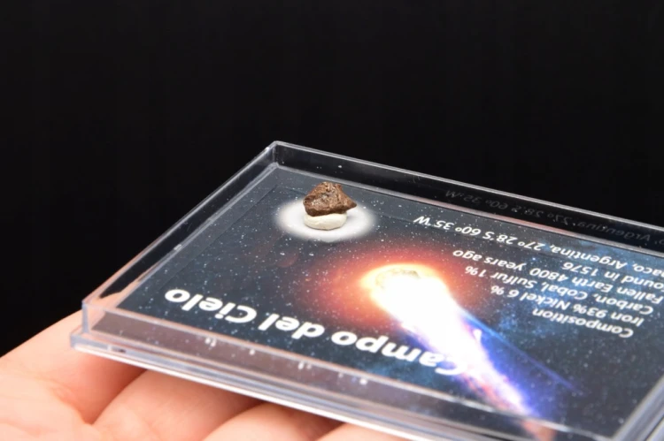 * METEORYT CAMPO DEL CIELO ZJAWISKOWY OKAZ W ZAMYKANYM PUDEŁKU NR 13 *