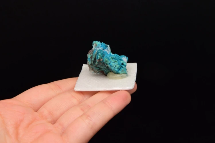 * CHRYZOKOLA PERU PRZEPIĘKNY OKAZ SUROWY MINERAŁ W PUDEŁKU NR 3 *