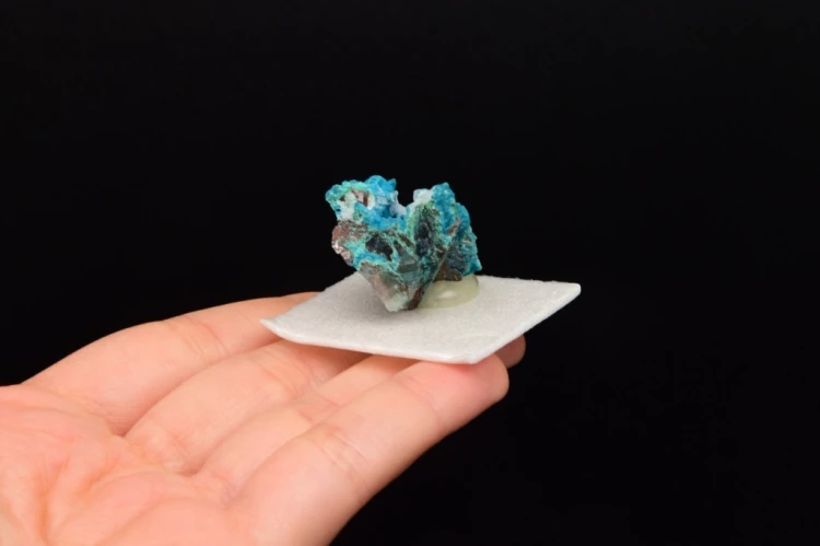 * CHRYZOKOLA PERU PRZEPIĘKNY OKAZ SUROWY MINERAŁ W PUDEŁKU NR 3 *