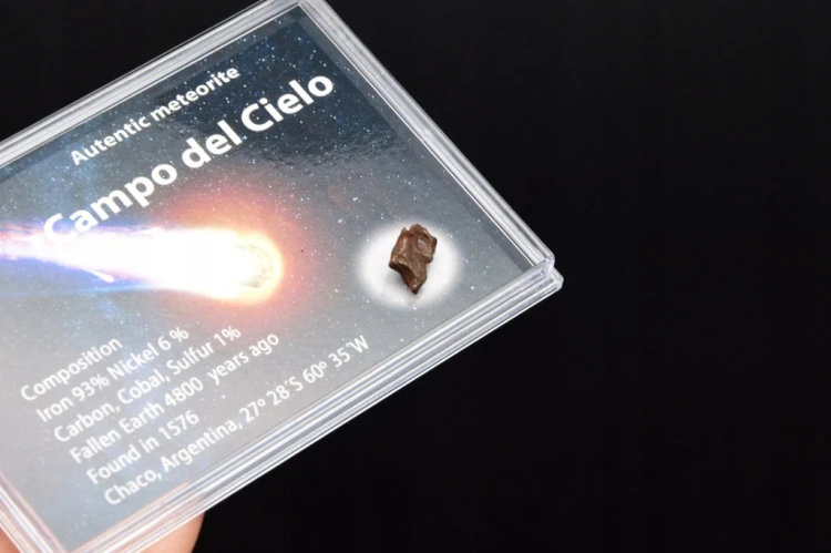 * METEORYT CAMPO DEL CIELO W ZAMYKANYM PUDEŁKU AUTENTYCZNY OKAZ NR 10 *