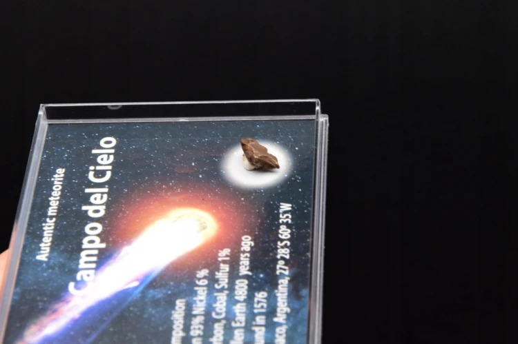 * METEORYT CAMPO DEL CIELO W ZAMYKANYM PUDEŁKU AUTENTYCZNY OKAZ NR 10 *