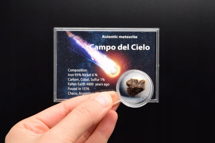 * METEORYT CAMPO DEL CIELO PRAWDZIWY W ZAMYKANYM PUDEŁKU Z LUPĄ NR 7 *