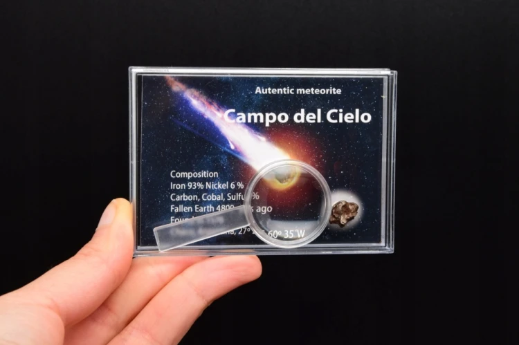 * METEORYT CAMPO DEL CIELO W PUDEŁKU Z LUPĄ ORYGINALNY OKAZ NR 3 *