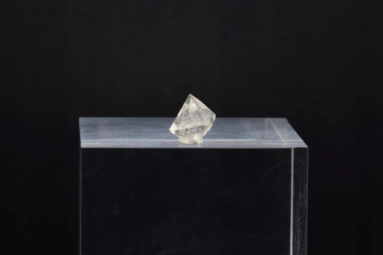 * KWARC W STYLU HERKIMER MAROKO UROKLIWY MAŁY KRYSZTAŁ W RAMCE 3D NR 7 *
