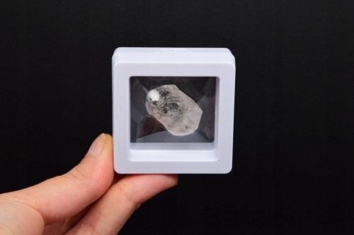 * KWARC W STYLU HERKIMER MAROKO PIĘKNY KRYSZTAŁ Z TĘCZĄ W RAMCE 3D NR 6 *